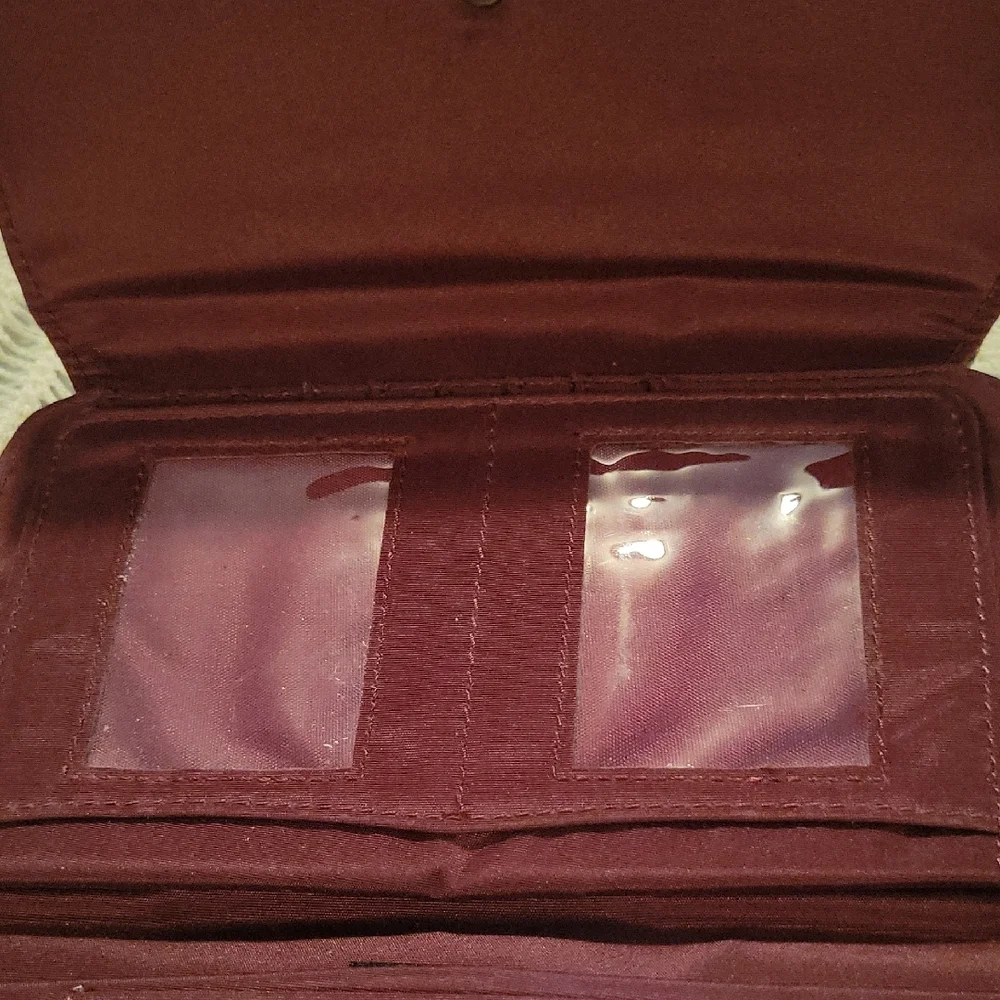 Elegant Crocodile Embossed Clutch
